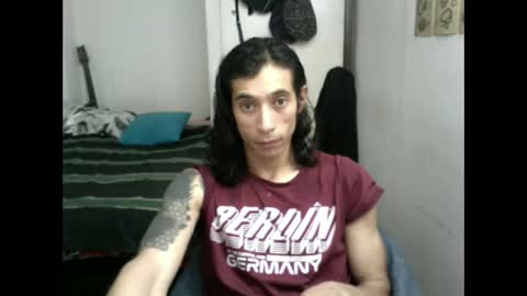 Snapshot of andresdelews chatting on 01.06.26 Delews online show from 01.06.26