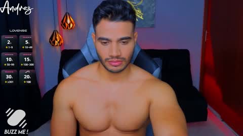 Snapshot of andresfiit chatting on 12.17.24 Andres online show from 12.17.24