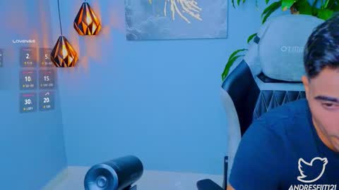 Snapshot of andresfiit chatting on 09.18.25 Andres online show from 09.18.25