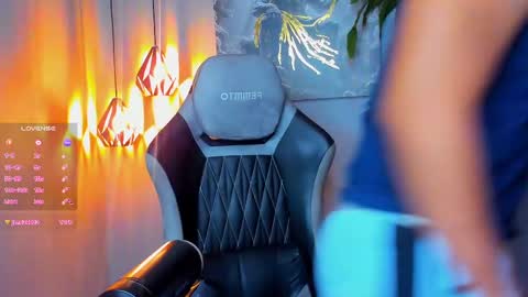 Snapshot of andresfiit chatting on 10.16.25 Andres online show from 10.16.25