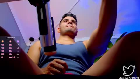 Snapshot of andresfiit chatting on 10.30.25 Andres online show from 10.30.25