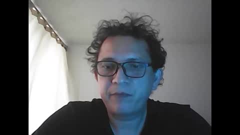 Snapshot of andresfloga chatting on 11.24.25 andresfloga online show from 11.24.25