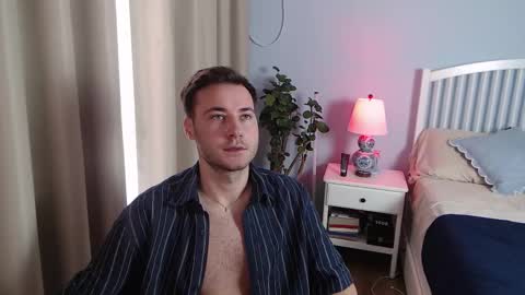 Snapshot of andrew2305 chatting on 10.05.25 Justin Andrew online show from 10.05.25