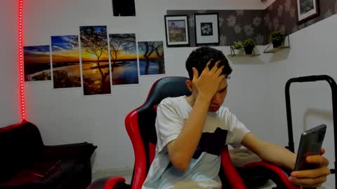 Snapshot of andrew_2811 chatting on 11.10.25 andrew_2811 online show from 11.10.25