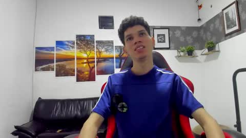 Snapshot of andrew_2811 chatting on 11.21.25 andrew_2811 online show from 11.21.25