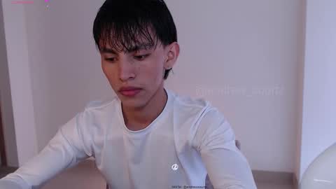 Snapshot of andrew_courtz chatting on 12.02.25 Andrew Courtz online show from 12.02.25