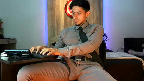 Andrew online show from 11.13.25