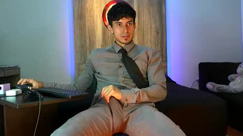 Andrew online show from 11.25.25