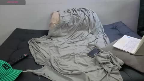 Snapshot of andrew_hot_999 chatting on 10.31.25 Andrew online show from 10.31.25