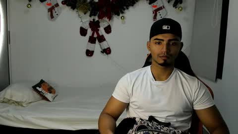 Snapshot of andrew_jonhes1 chatting on 12.16.25 andrew_jonhes1 online show from 12.16.25