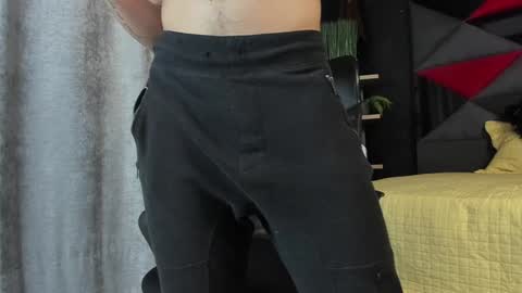 Snapshot of andrew_mathe chatting on 12.03.24 Andrew Mathwes online show from 12.03.24