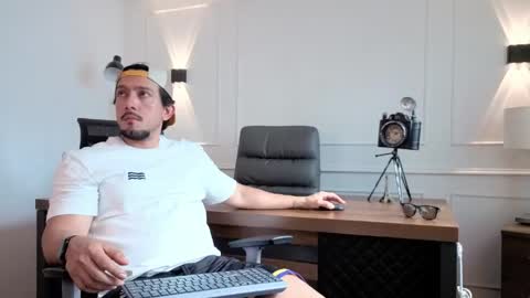 Andrew online show from 04.22.26