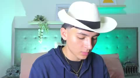 Snapshot of andrew_restrepo chatting on 05.26.26 andrew restrepo online show from 05.26.26