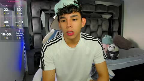 Snapshot of andrew_twink18 chatting on 12.02.24 Andrew M. online show from 12.02.24