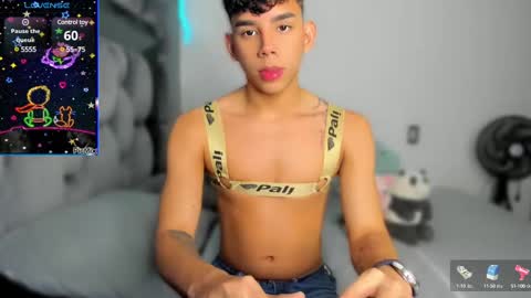 Snapshot of andrew_twink18 chatting on 02.14.25 Andrew M. online show from 02.14.25