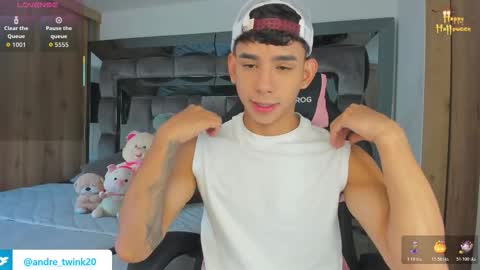 Snapshot of andrew_twink18 chatting on 10.25.25 Andrew M. online show from 10.25.25