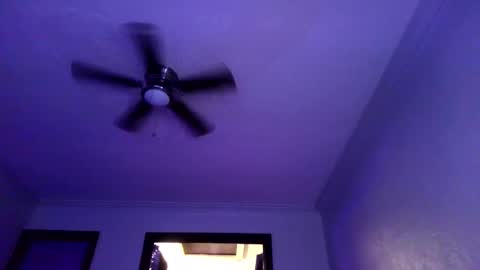 Snapshot of andrewgennie chatting on 03.04.26 andrewgennie online show from 03.04.26