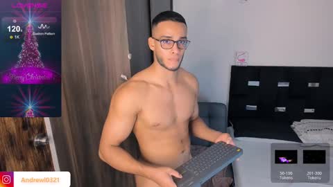 Snapshot of andrewl0321 chatting on 01.15.25 Follow me in Fansly     online show from 01.15.25