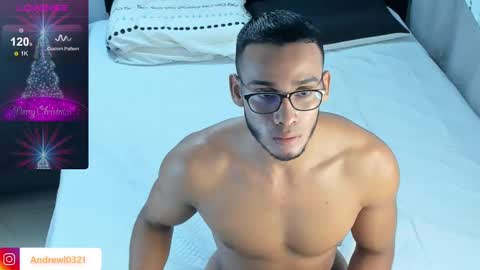 Snapshot of andrewl0321 chatting on 01.29.25 Follow me in Fansly     online show from 01.29.25