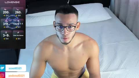 Snapshot of andrewl0321 chatting on 03.03.25 Follow me in Fansly     online show from 03.03.25
