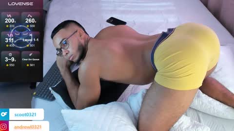 Snapshot of andrewl0321 chatting on 03.03.25 Follow me in Fansly     online show from 03.03.25