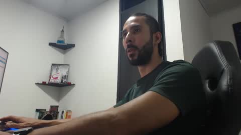 Snapshot of andruwang chatting on 12.18.24 Andru online show from 12.18.24