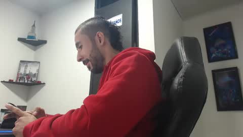 Snapshot of andruwang chatting on 12.23.24 Andru online show from 12.23.24