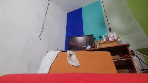 Snapshot of andrykasandry chatting on 01.05.25 andrykasandry online show from 01.05.25