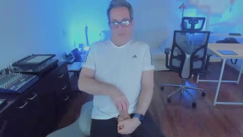 Snapshot of andy0pandi chatting on 11.15.25 Andrew online show from 11.15.25