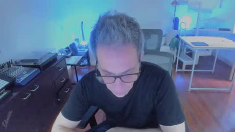 Snapshot of andy0pandi chatting on 11.18.25 Andrew online show from 11.18.25