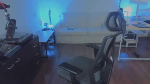 Snapshot of andy0pandi chatting on 11.29.25 Andrew online show from 11.29.25