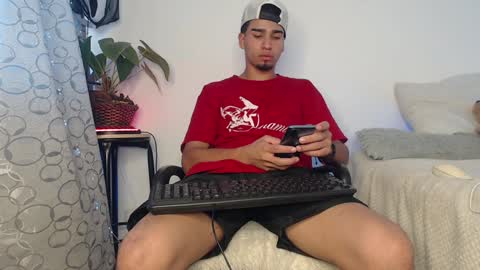 Snapshot of andy_0018 chatting on 12.08.24 Andy online show from 12.08.24