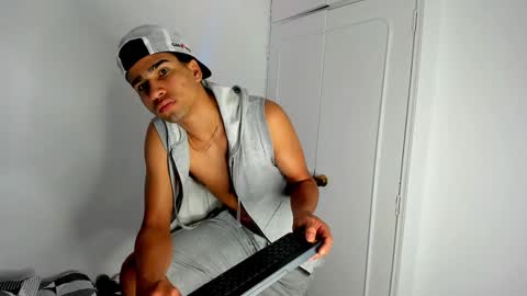 Snapshot of andy_0018 chatting on 01.29.25 Andy online show from 01.29.25