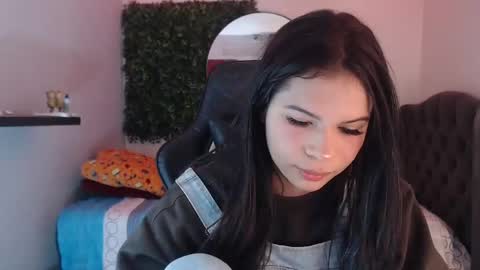 Snapshot of andy_bell_x chatting on 12.14.24 ANDY online show from 12.14.24