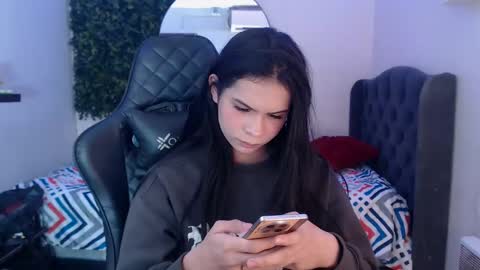 Snapshot of andy_bell_x chatting on 12.18.24 ANDY online show from 12.18.24