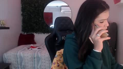 Snapshot of andy_bell_x chatting on 12.26.24 ANDY online show from 12.26.24