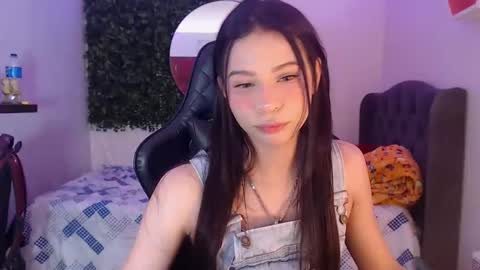 Snapshot of andy_bell_x chatting on 02.08.25 ANDY online show from 02.08.25