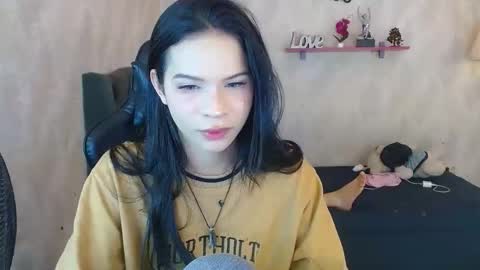 Snapshot of andy_bell_x chatting on 10.10.25 ANDY online show from 10.10.25