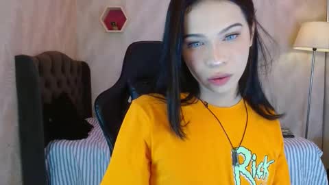 Snapshot of andy_bell_x chatting on 10.20.25 ANDY online show from 10.20.25