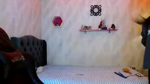 Snapshot of andy_bell_x chatting on 10.26.25 ANDY online show from 10.26.25