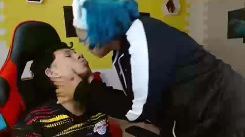 andy_dan1 online show from 10.15.25