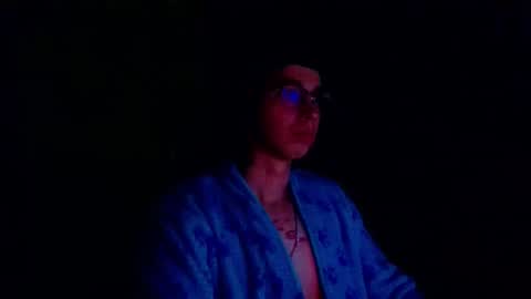 Snapshot of andy_gray01 chatting on 09.10.25 Andy Gray online show from 09.10.25