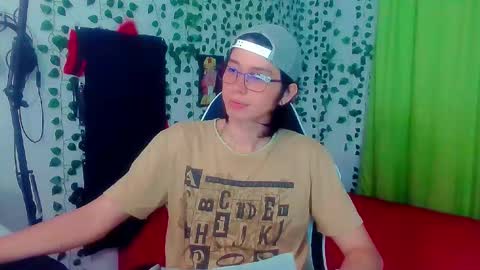 Snapshot of andy_gray01 chatting on 09.28.25 Andy Gray online show from 09.28.25