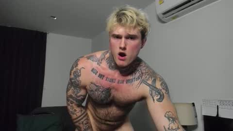 Snapshot of andy_hunk chatting on 09.26.25 Andrew online show from 09.26.25