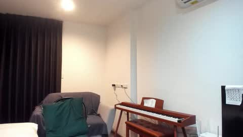 Snapshot of andy_hunk chatting on 11.06.25 Andrew online show from 11.06.25