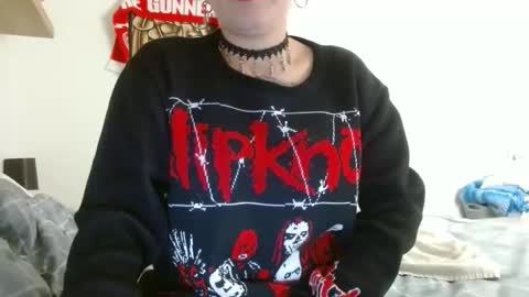 Snapshot of andy_rock_ chatting on 10.10.25 andy online show from 10.10.25