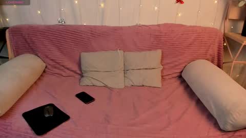 Snapshot of andyjey_ chatting on 12.21.25 Mandy and Andy online show from 12.21.25