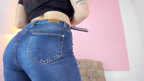 Snapshot of andyylove_jk chatting on 12.02.25 Andy online show from 12.02.25