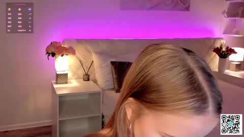 Snapshot of anellyball_ chatting on 09.17.25 Anelly online show from 09.17.25