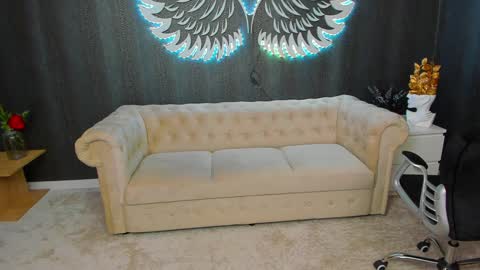 Anne online show from 12.26.24